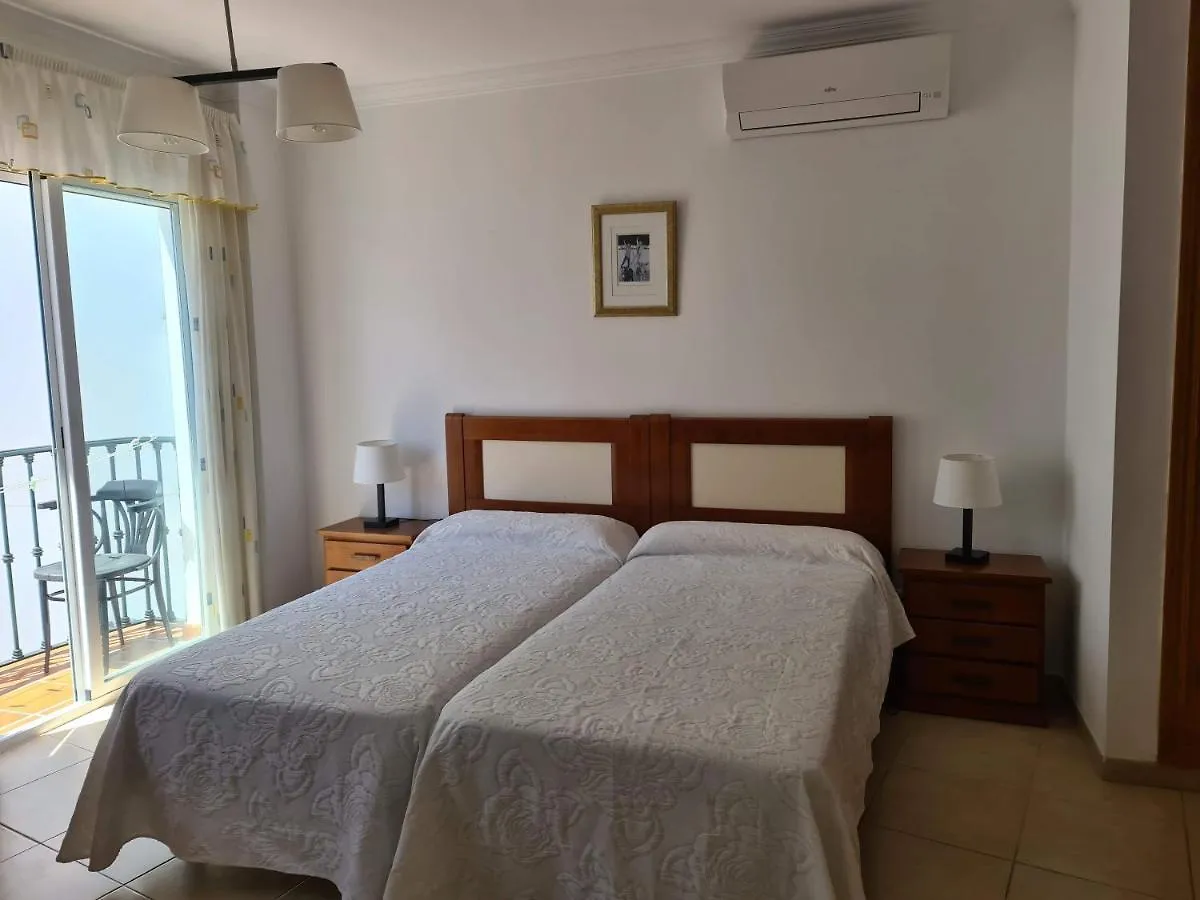 Apartamentos El Barrio نيرخا 0*,