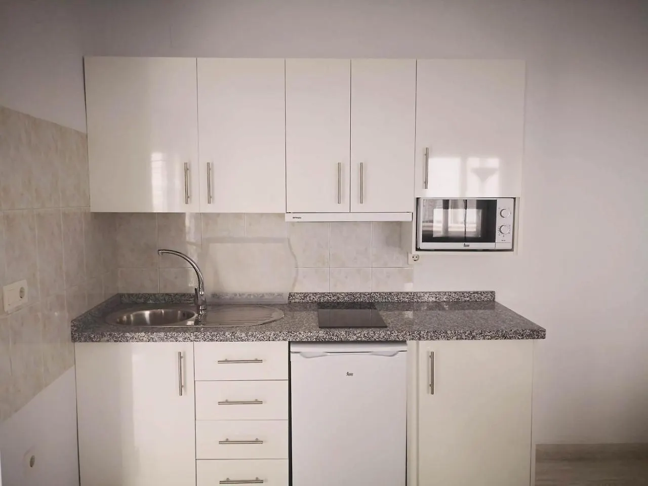 Apartamentos El Barrio Nerja 0*,